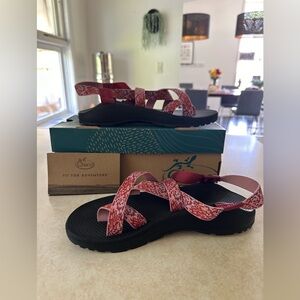 Women’s Chacos size 10